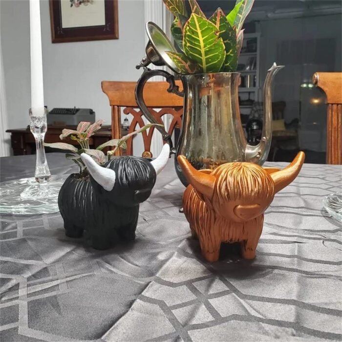Highland Cow Flower Pot Statue Resin - Image 5