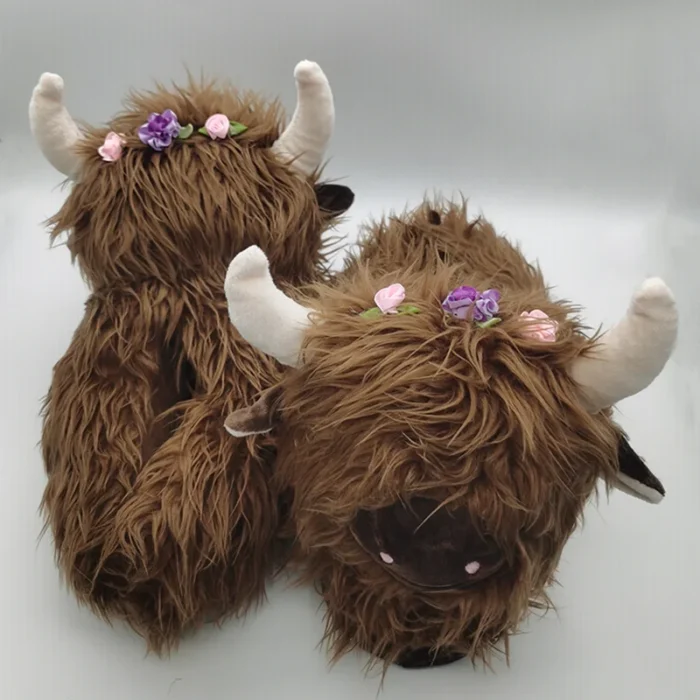Highland Cow Fashion Plush Slippers