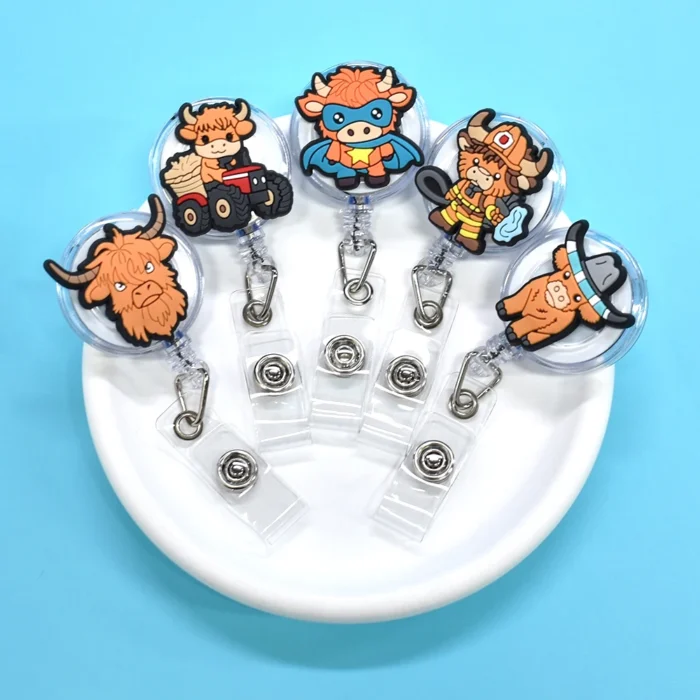 1Piece Highland Cow Badge Reel 3